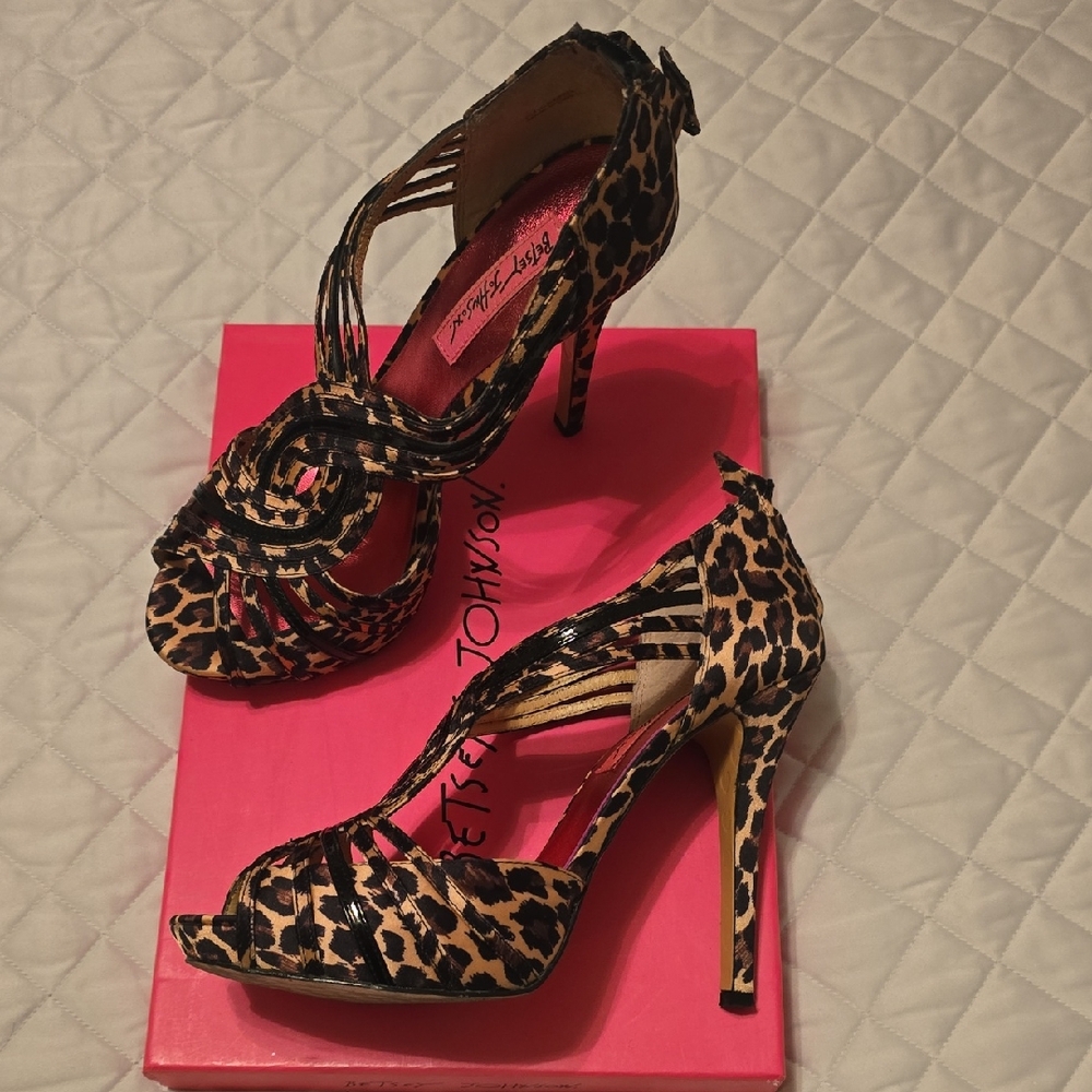 Betsey Johnson Brown and Black Stiletto Heels